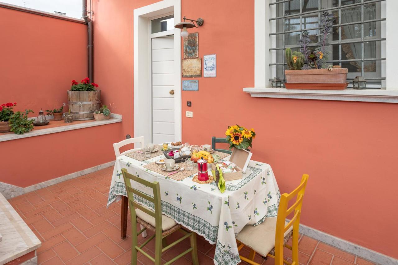 In Versilia Серавеца Екстериор снимка