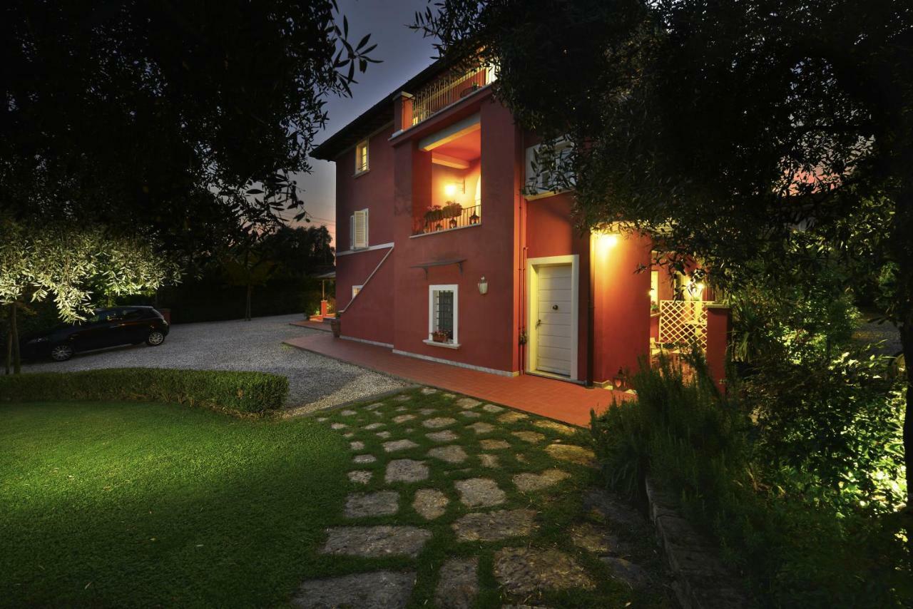 In Versilia Серавеца Екстериор снимка