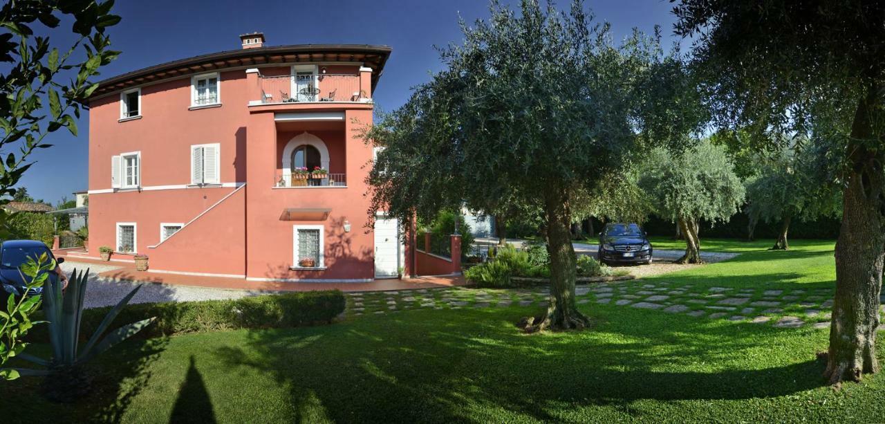 In Versilia Серавеца Екстериор снимка