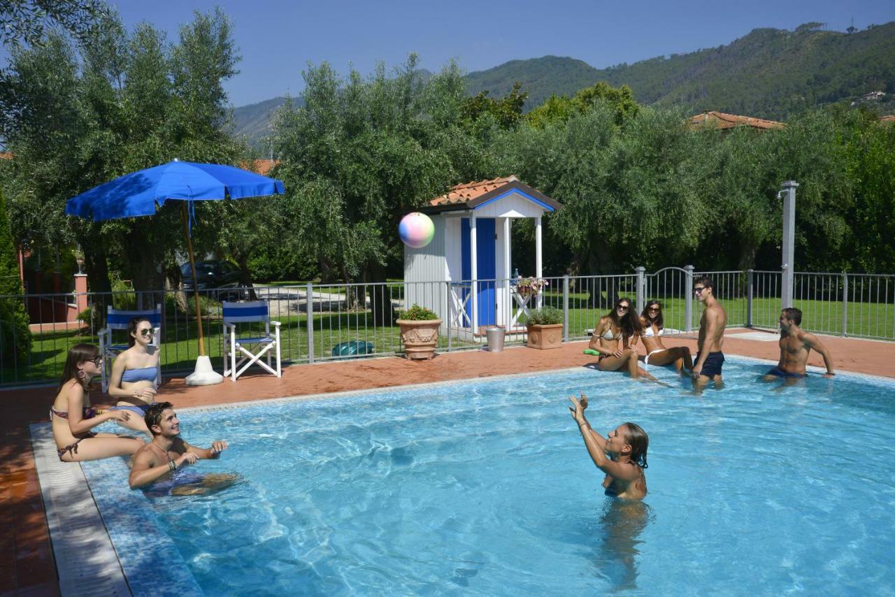In Versilia Серавеца Екстериор снимка